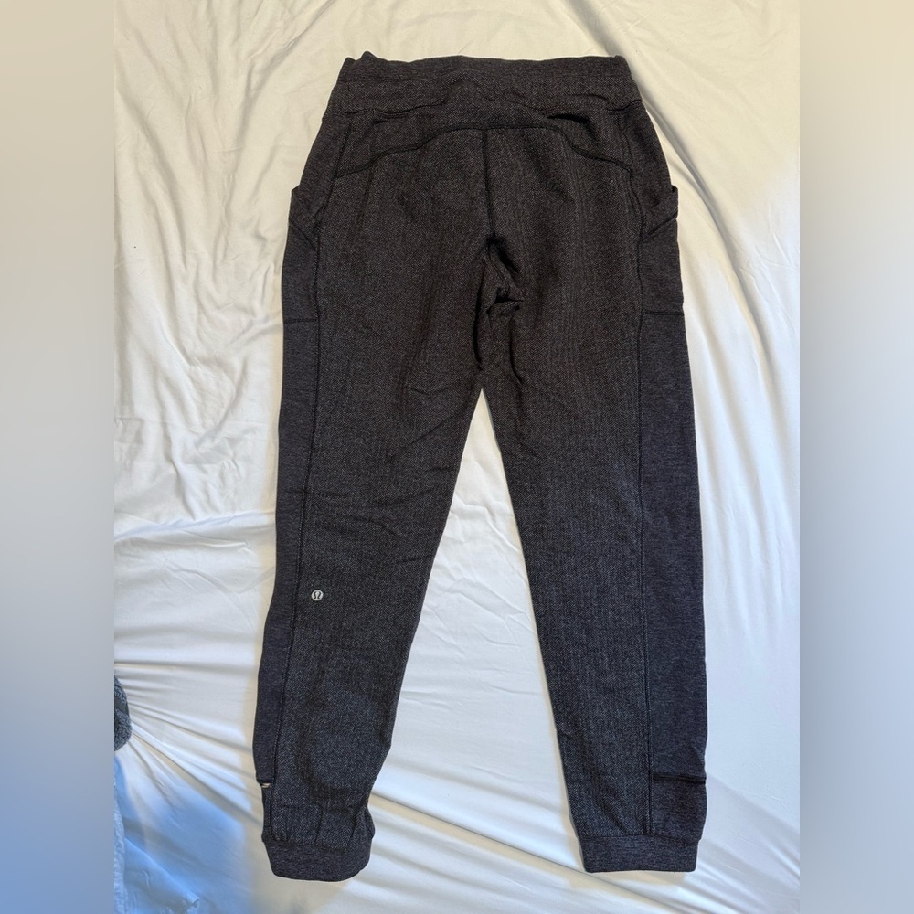 Lululemon Base Runner Pants- EUC - Picture 3 of 6